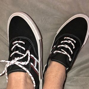 Tommy Hilfiger Kitt Sneakers Women’s size 10